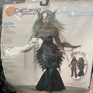 New in plastic. Dark Sea Siren Women Adult Halloween Costume Size large 10-12
